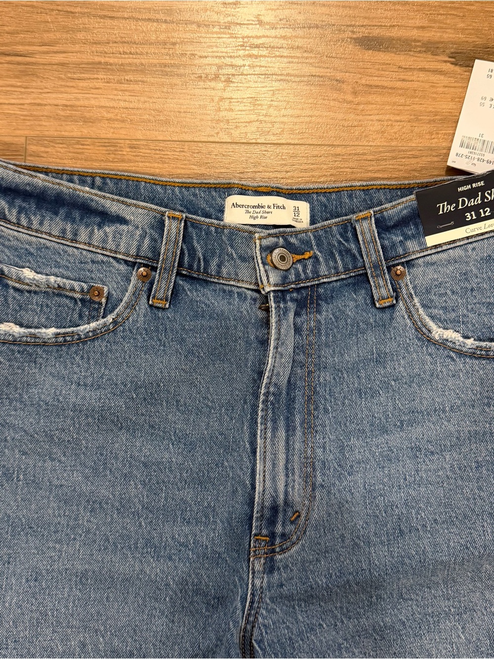 Abercrombie & Fitch The Dad Short - Picture 4 of 4